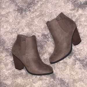 Mix No 6 booties 👢